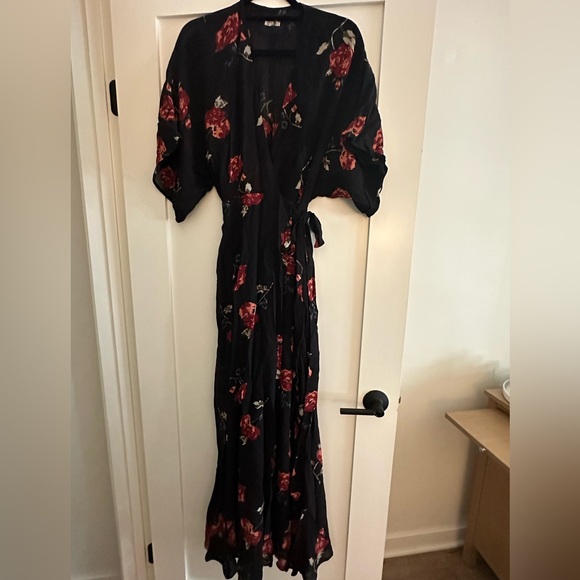 Reformation Winslow Dress - Picture 1 of 4